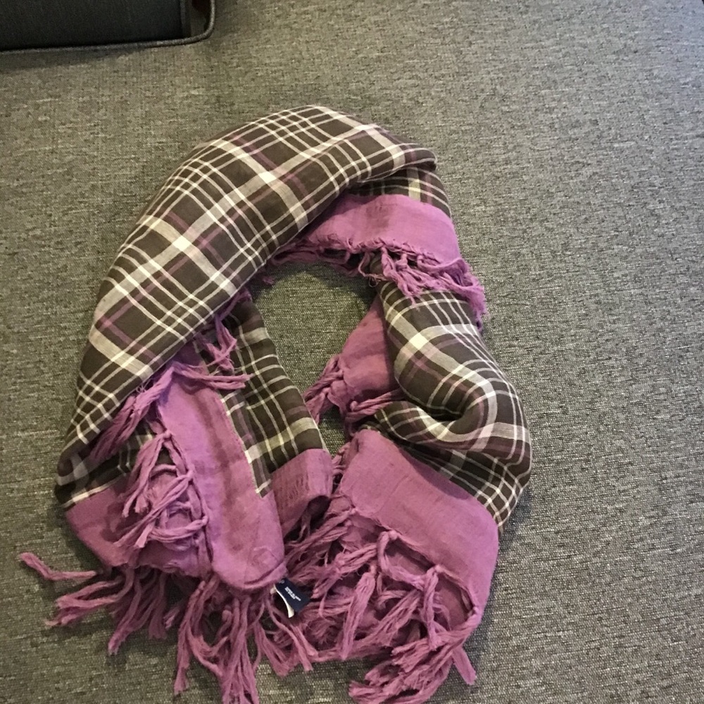 GAP Plaid Scarf